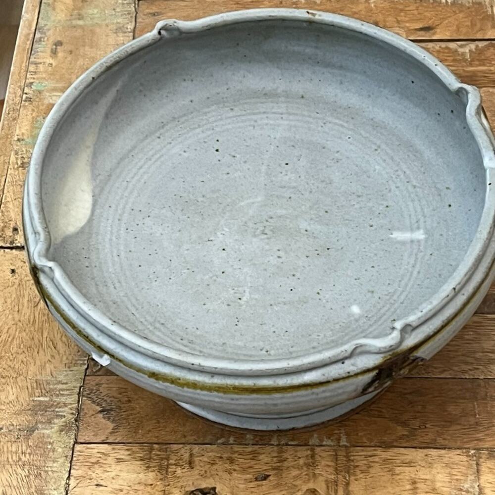 Art Studio Pottery Footed Centerpiece Bowl 5.5" Gray Speckled Signed Stoneware - Picture 2 of 15